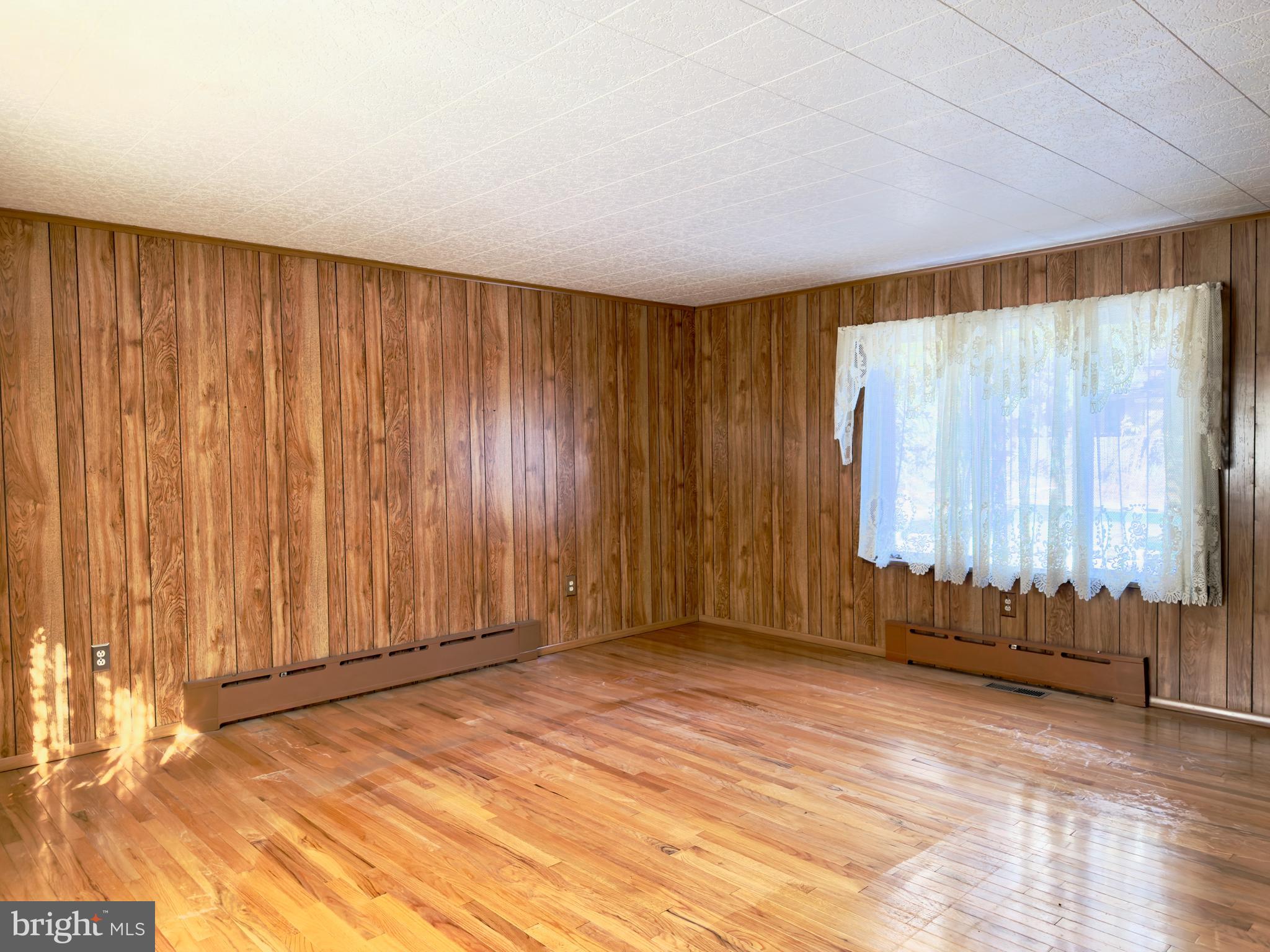 DEER LAKE - Residential