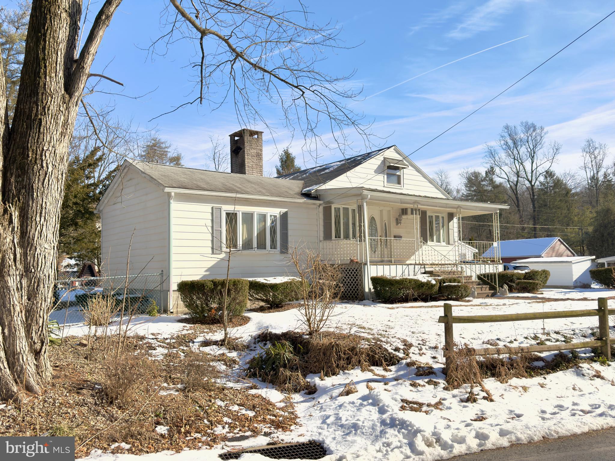 DEER LAKE - Residential