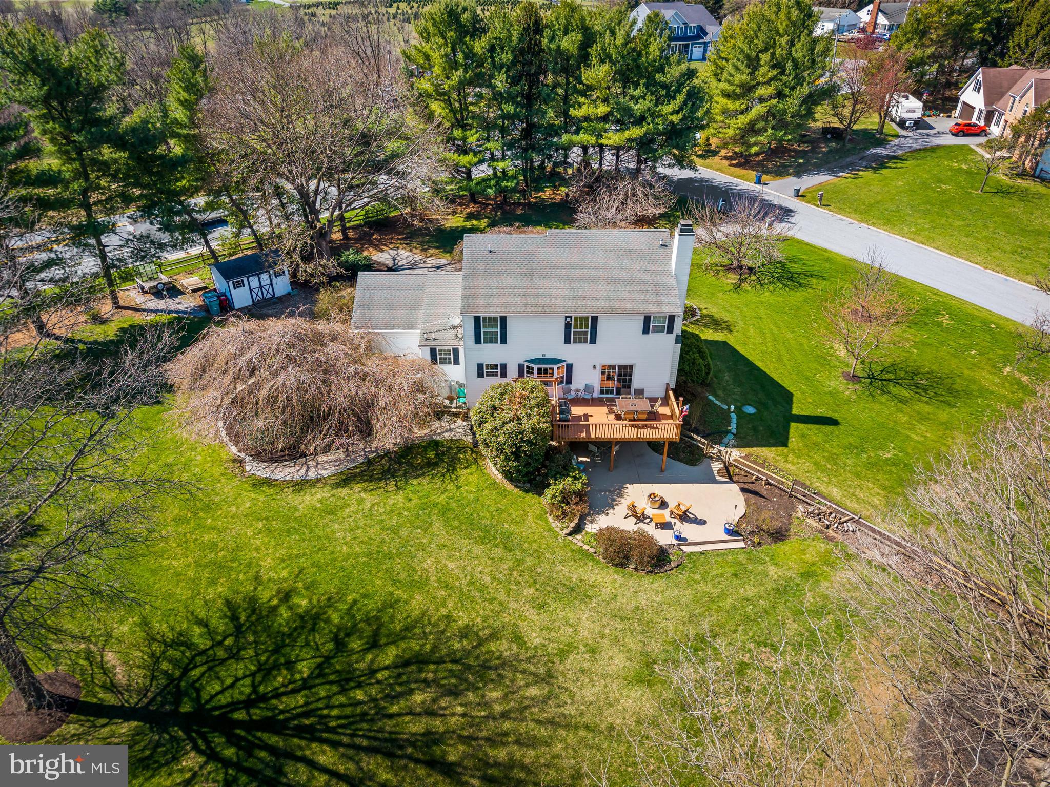 FOUR SEASONS - Residential