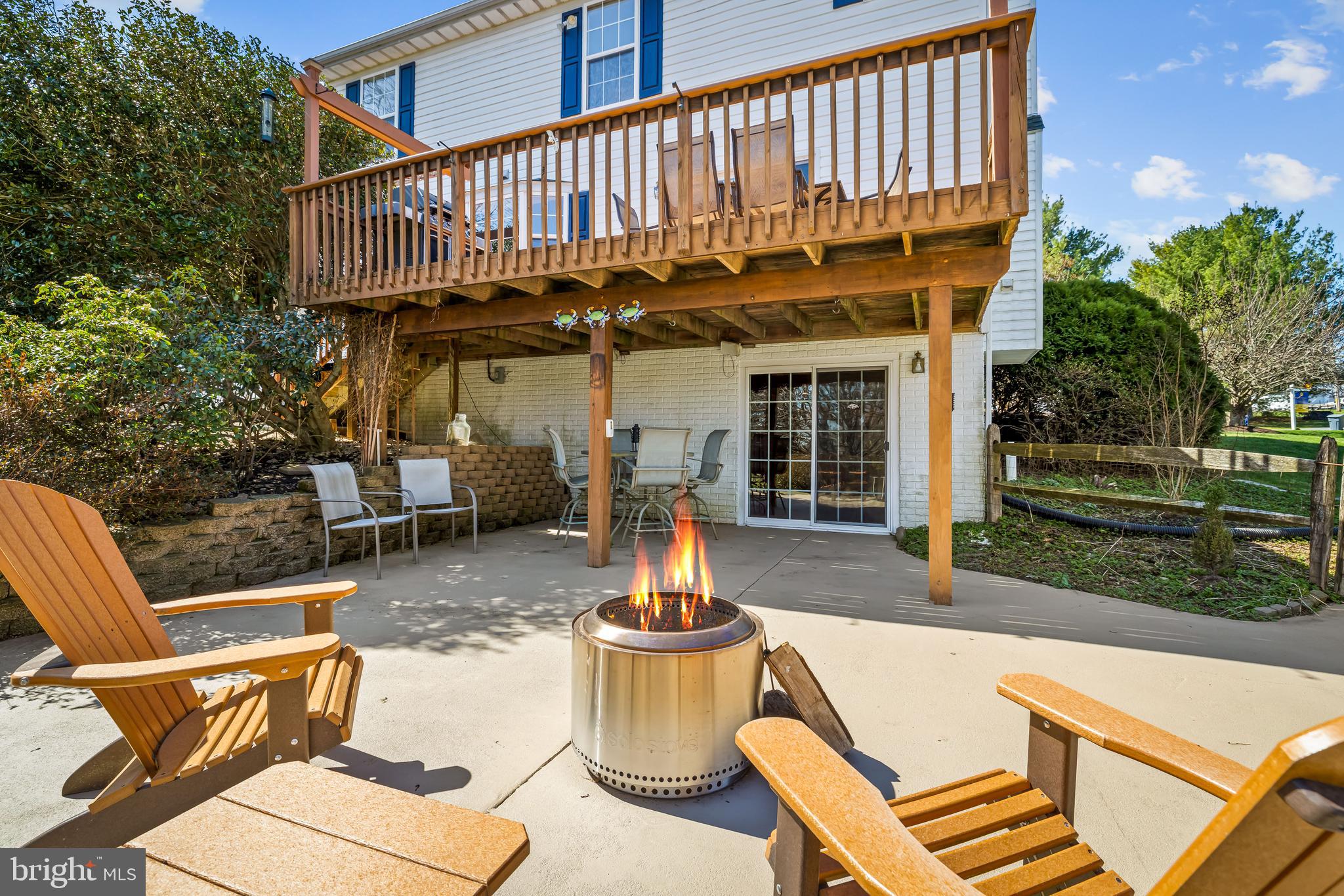 FOUR SEASONS - Residential