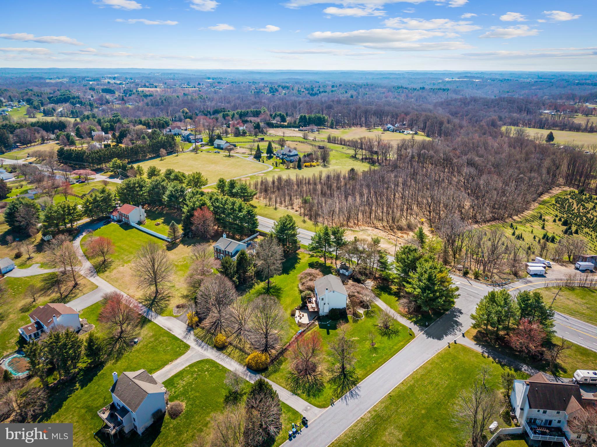 FOUR SEASONS - Residential