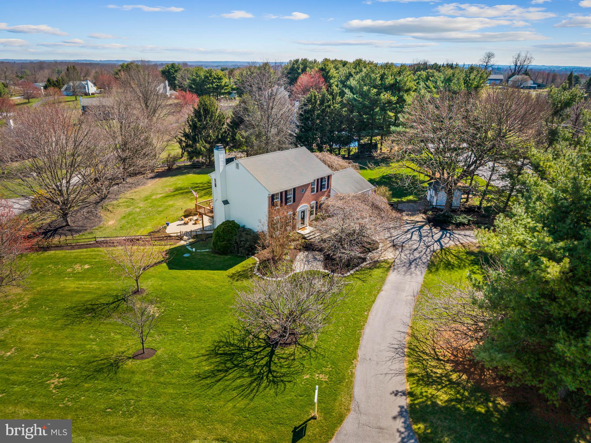 FOUR SEASONS - Residential