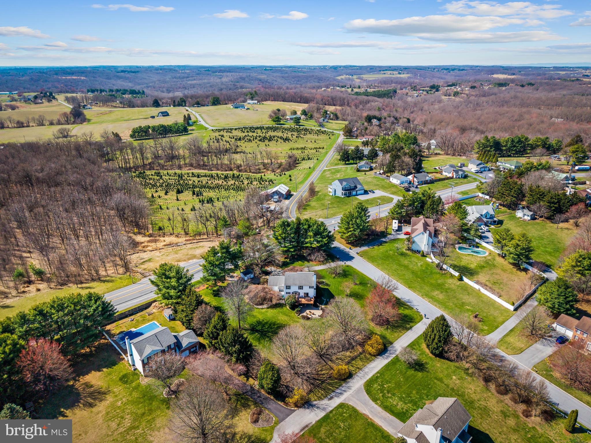 FOUR SEASONS - Residential