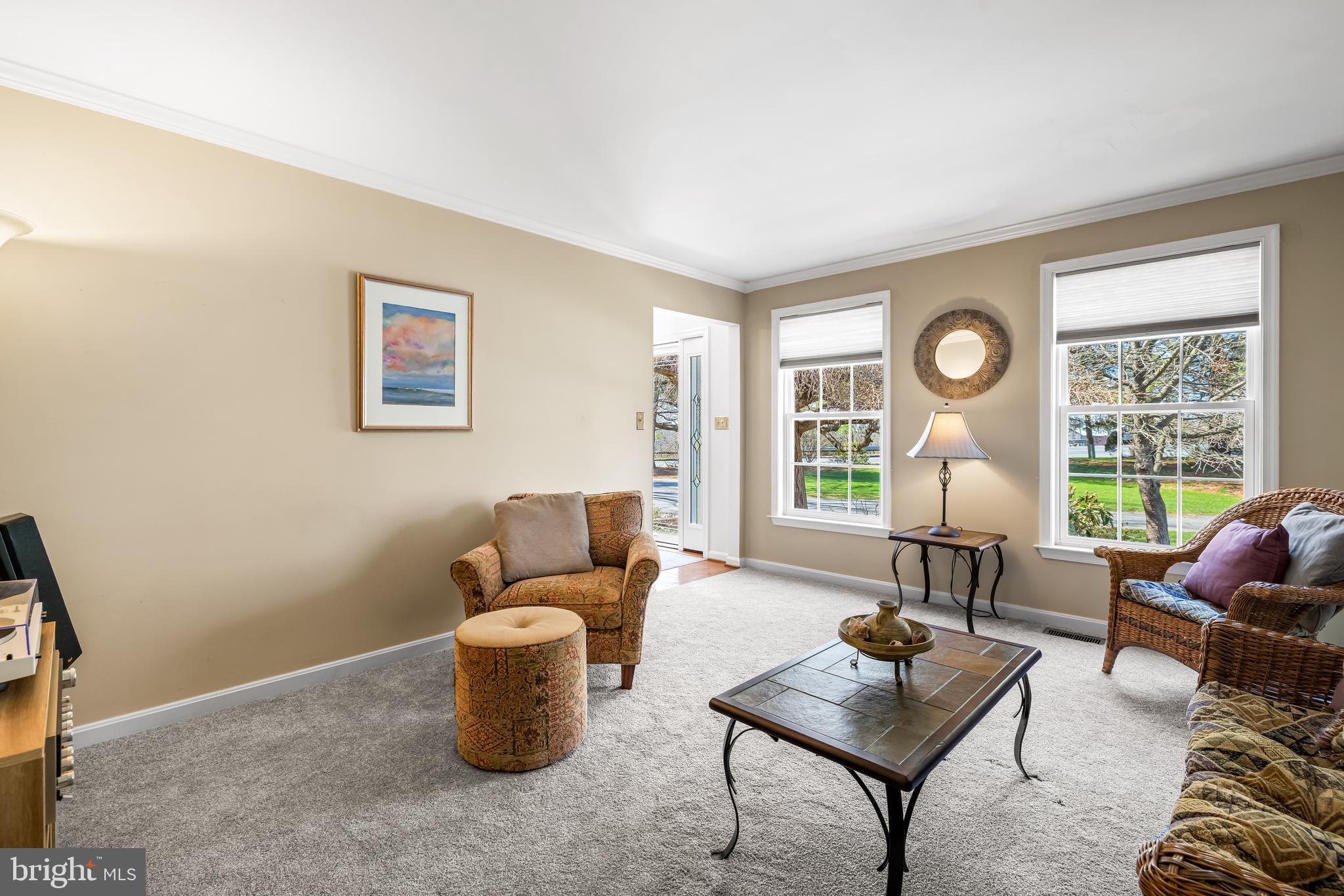 FOUR SEASONS - Residential