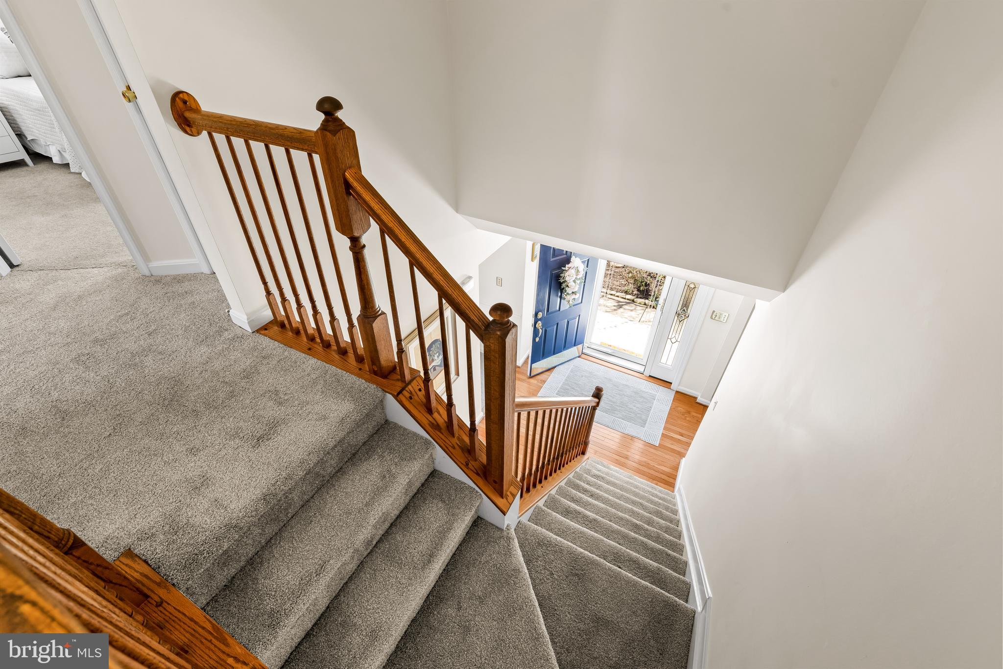 FOUR SEASONS - Residential