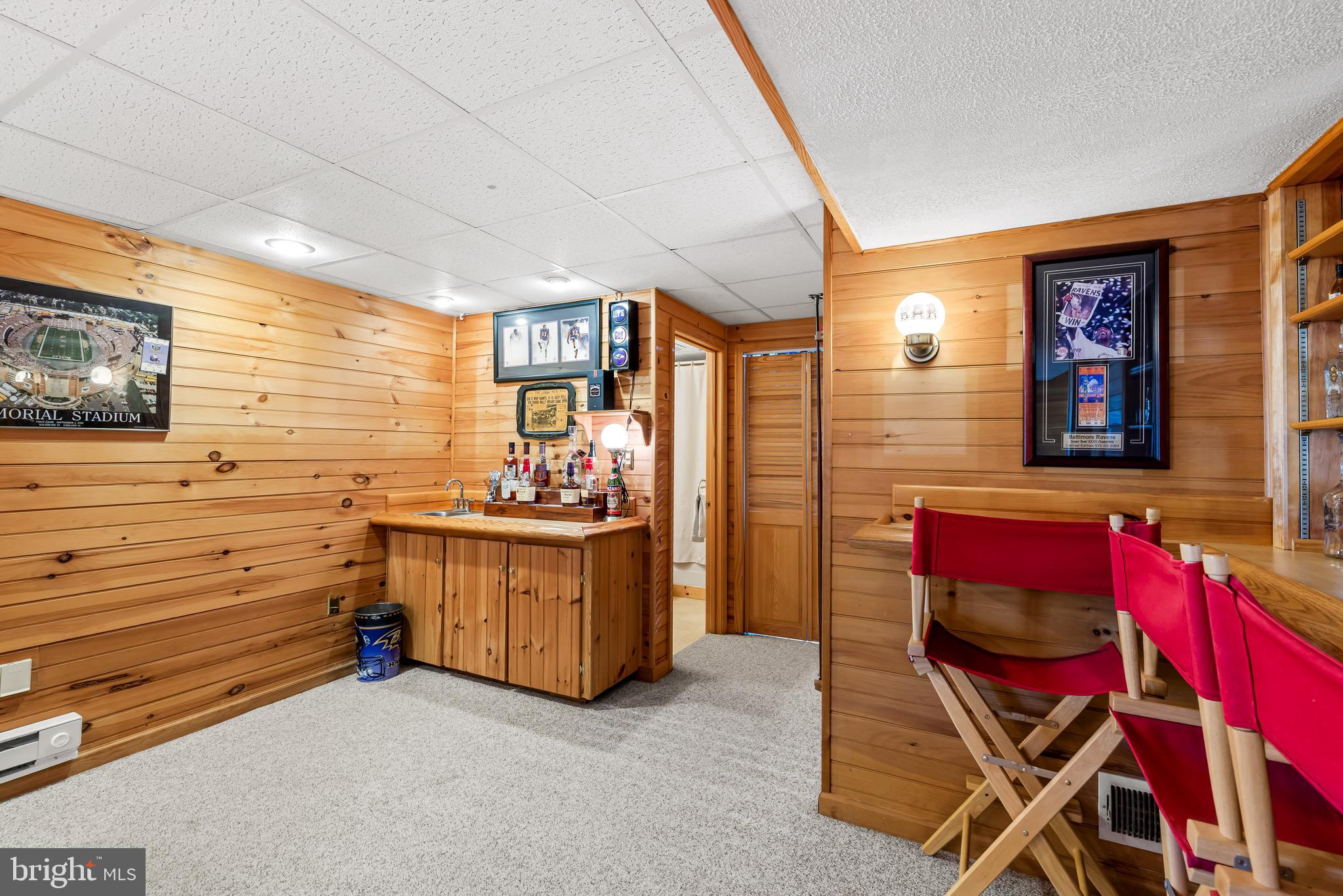 FOUR SEASONS - Residential