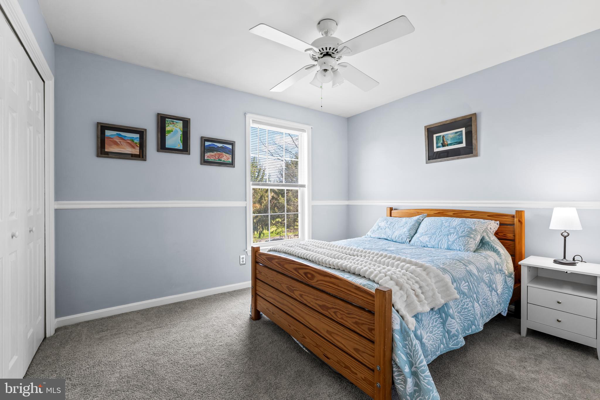 FOUR SEASONS - Residential