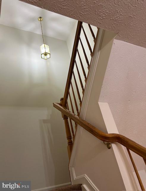 AUTUMN RUN - Residential