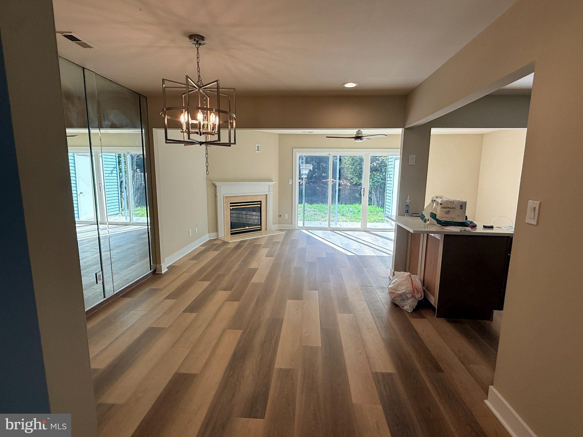 123 LAMPLIGHTER COURT