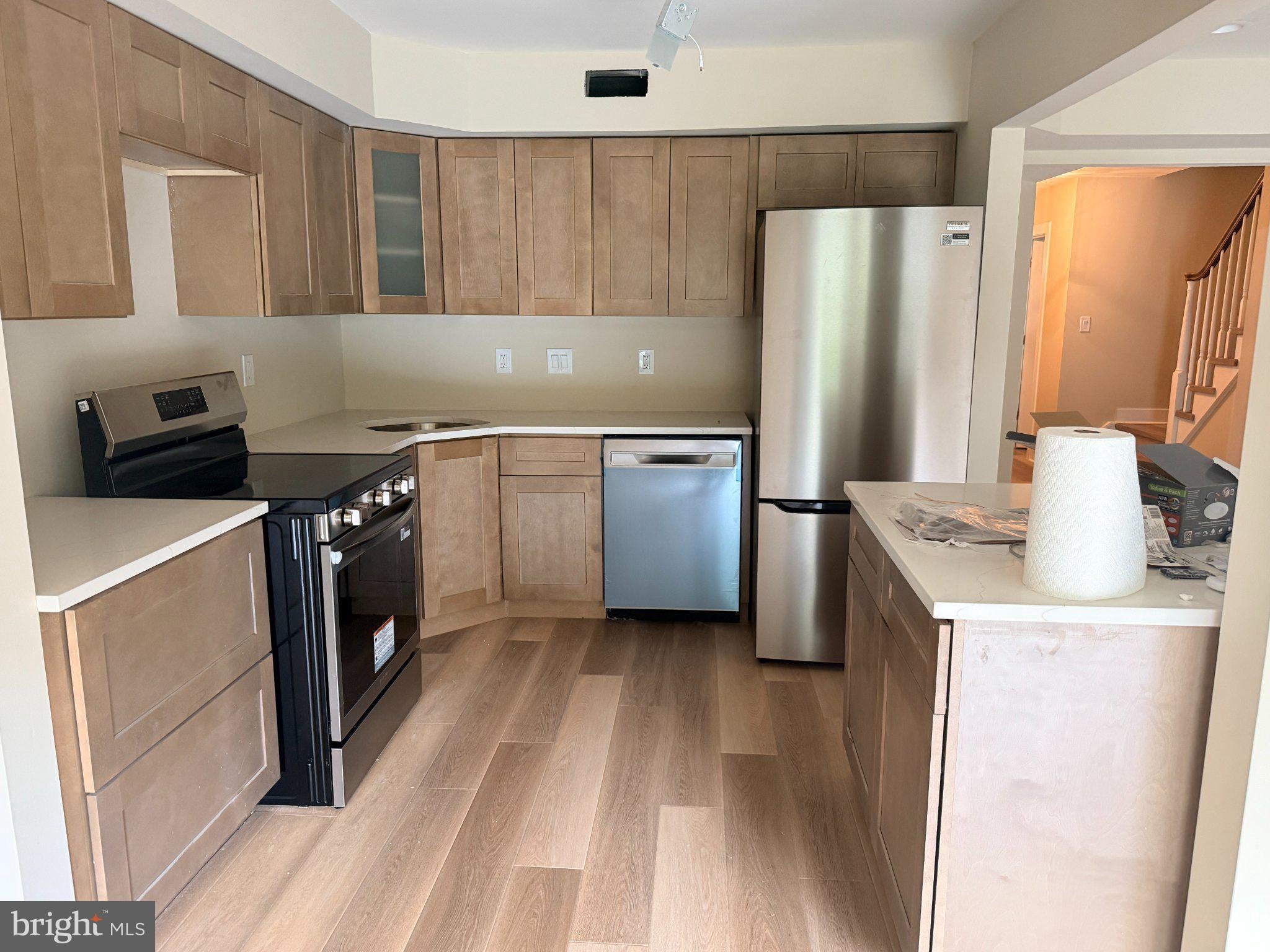 123 LAMPLIGHTER COURT