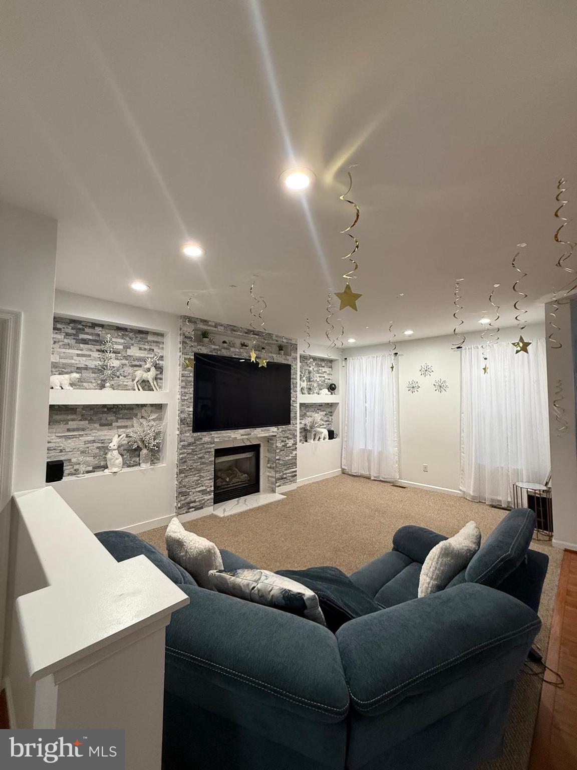 MAPLE VALLEY ESTATES - Residential