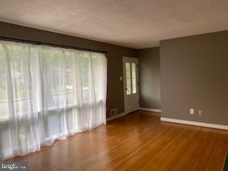 NORTH SPRINGFIELD - Residential Lease