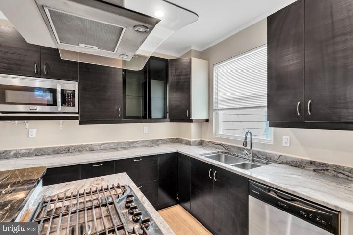 HIGHLANDTOWN - Residential