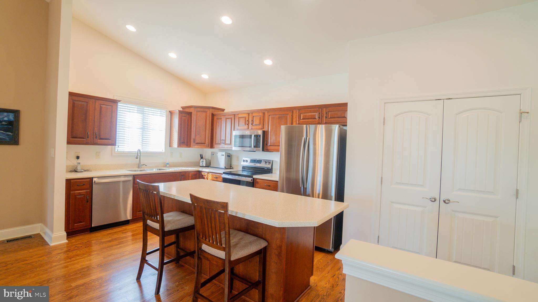 6210 RIVENDALE COURT