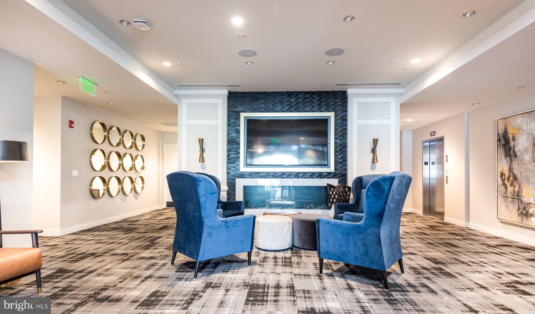 DOMINION VALLEY COUNTRY CLUB - Residential