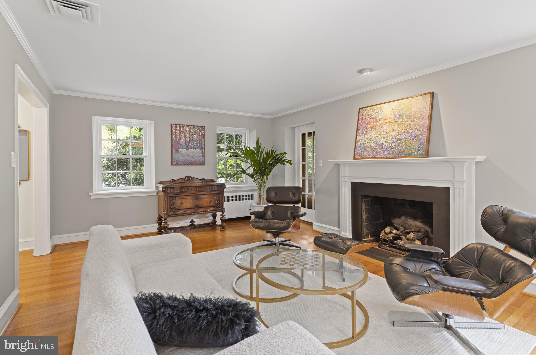 EAST FALLS - Residential