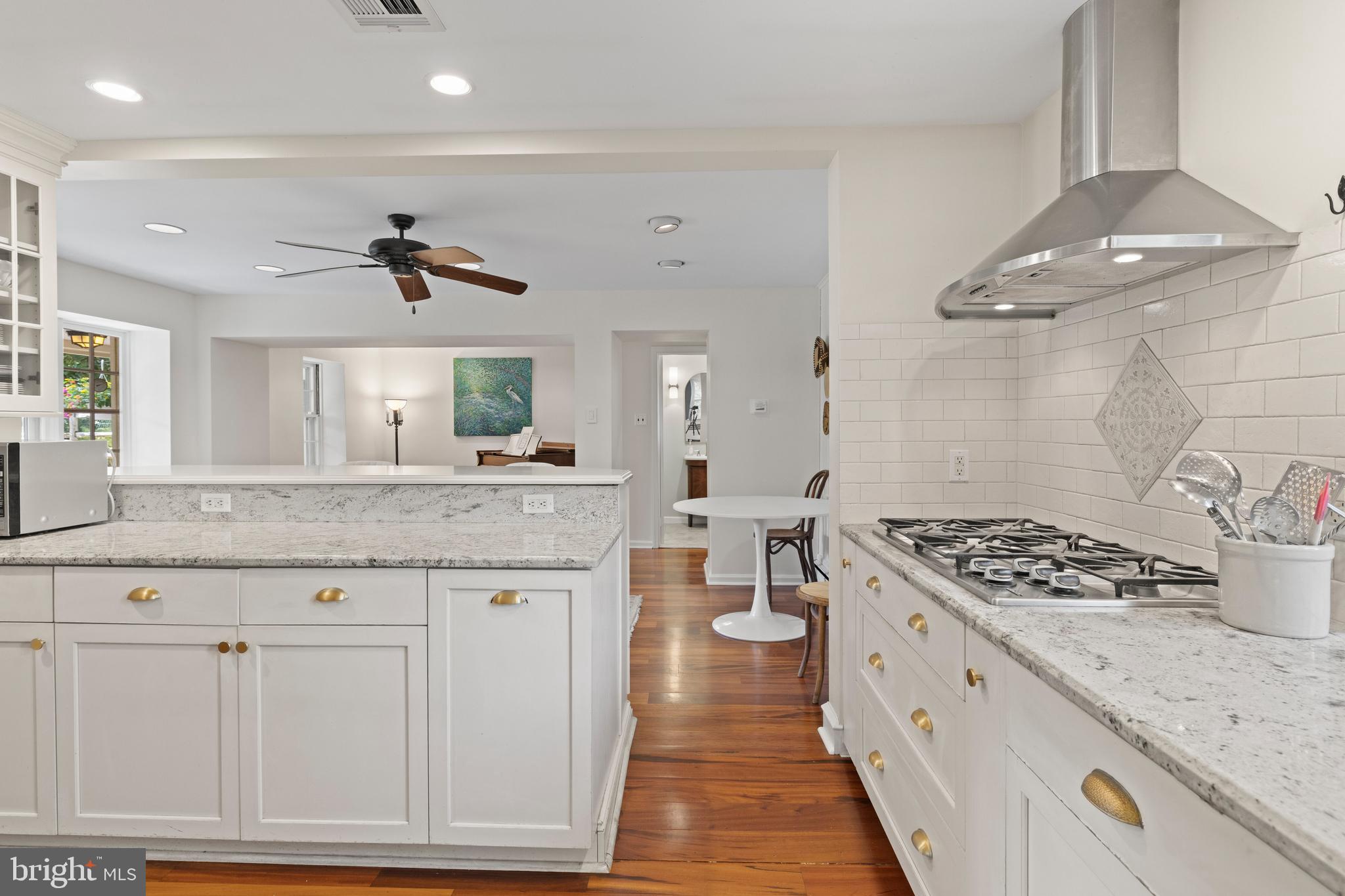 EAST FALLS - Residential