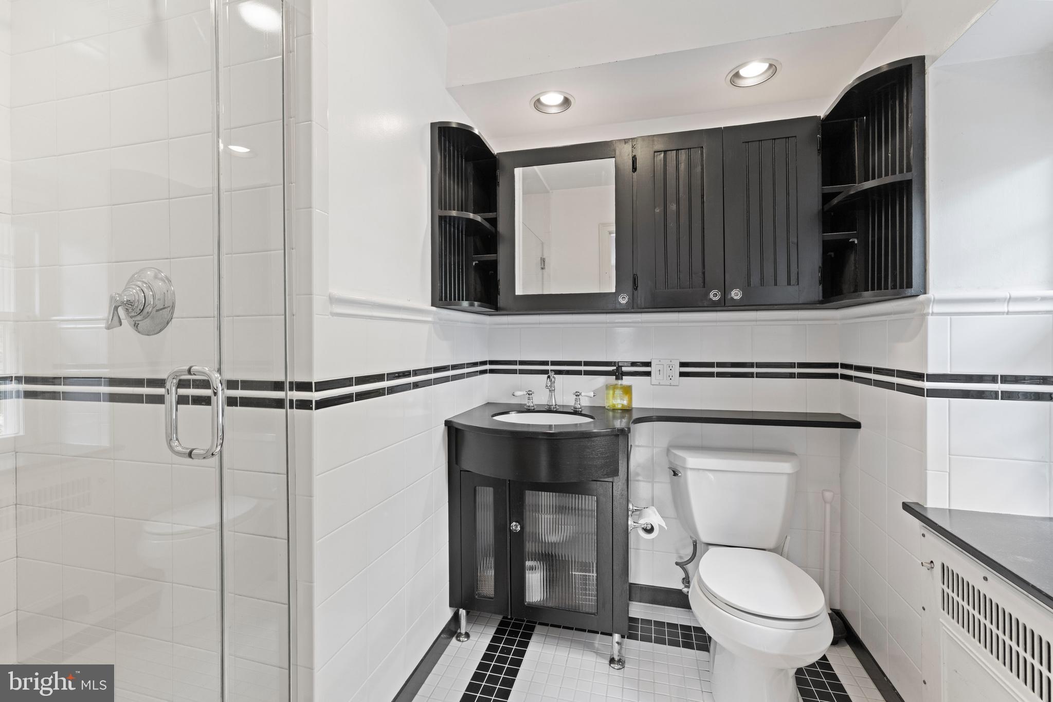 EAST FALLS - Residential