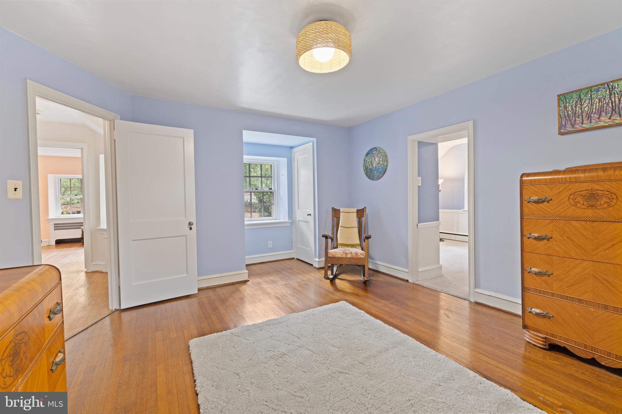 EAST FALLS - Residential