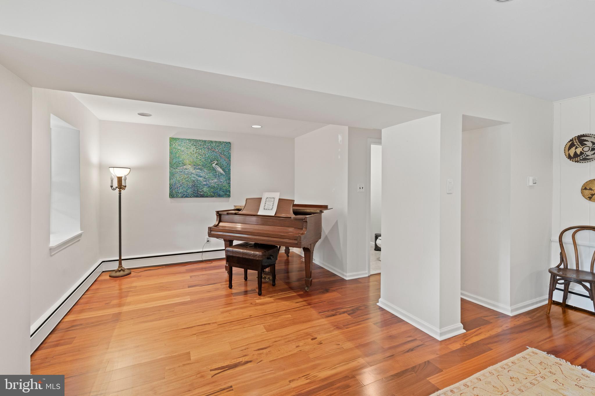 EAST FALLS - Residential