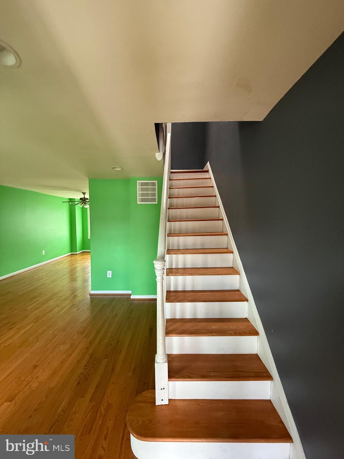 DUNDALK MANOR - Residential Lease