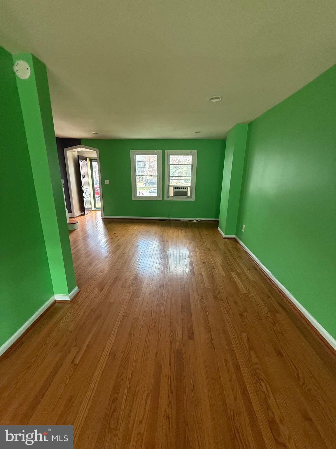 DUNDALK MANOR - Residential Lease