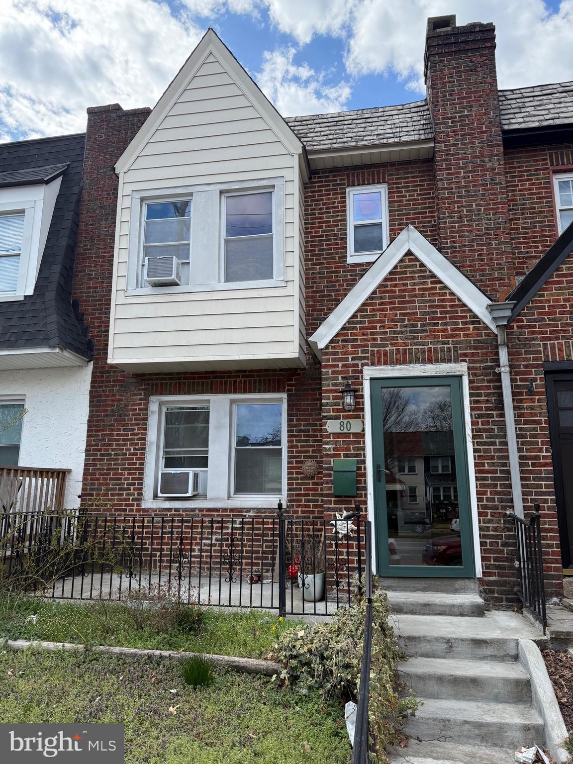 DUNDALK MANOR - Residential Lease