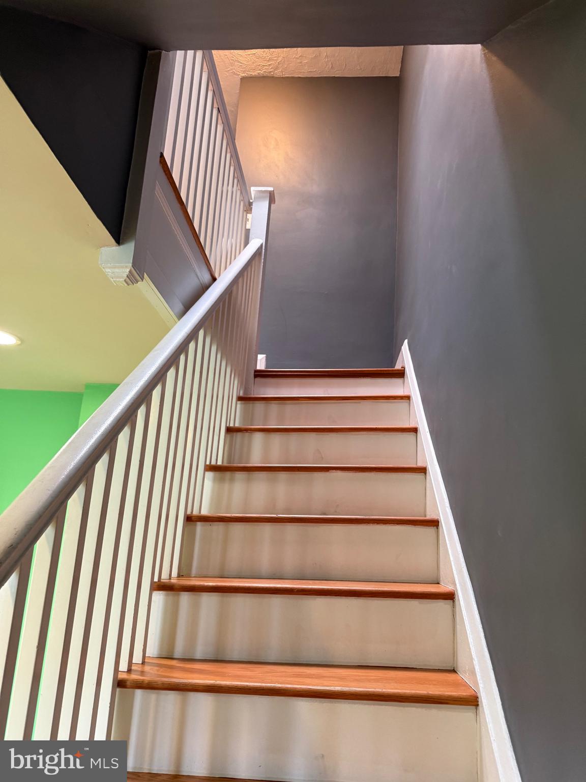 DUNDALK MANOR - Residential Lease