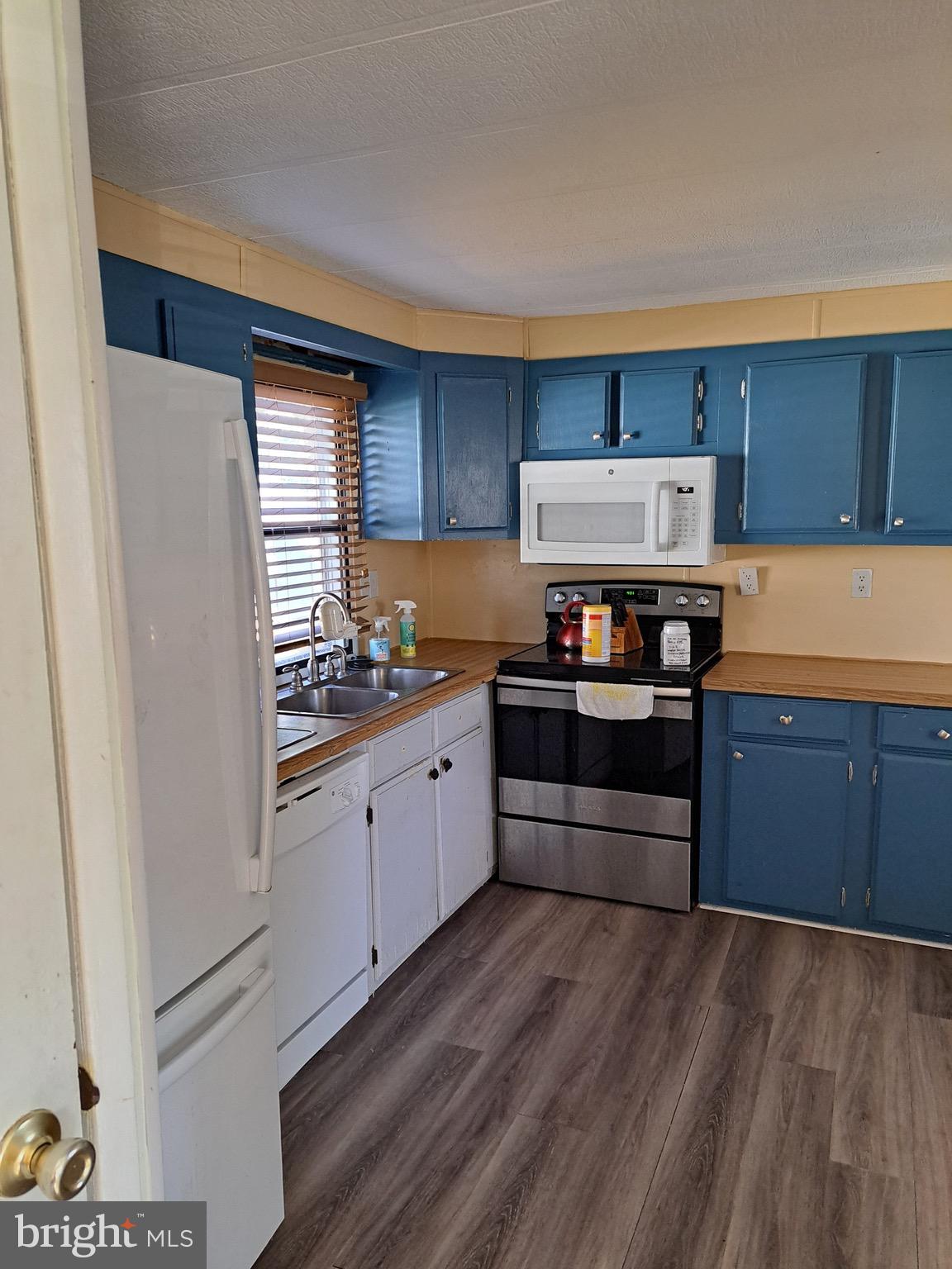 36520 E ESTATE DRIVE 15859
