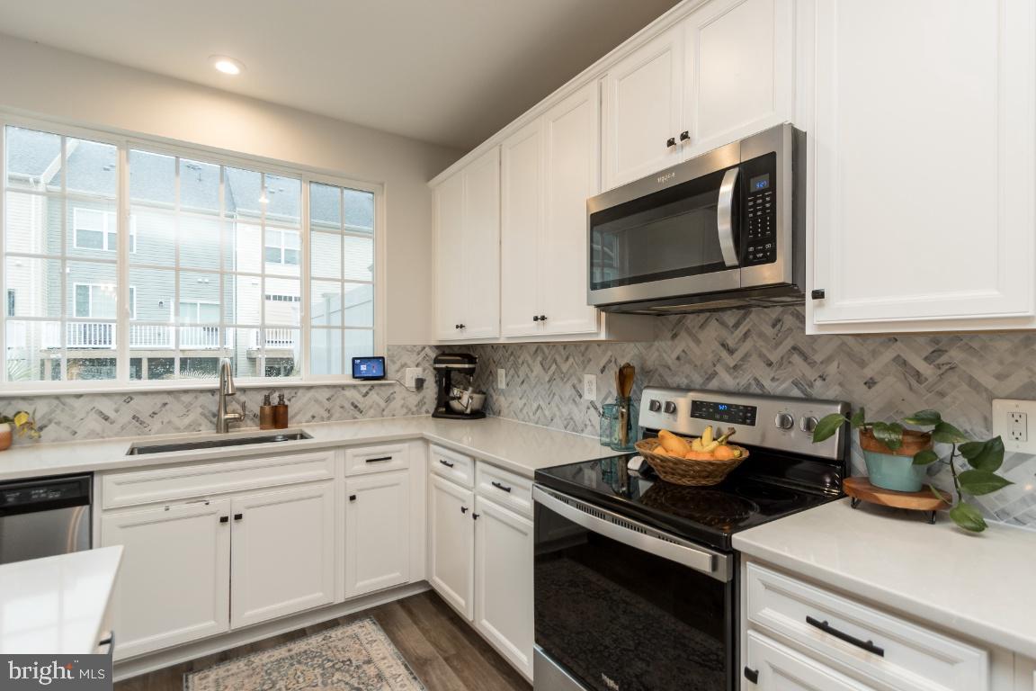 TALLYN RIDGE - Residential