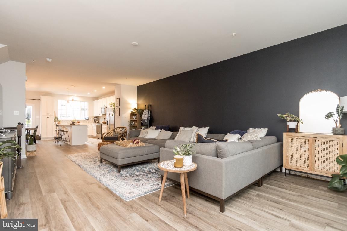 TALLYN RIDGE - Residential