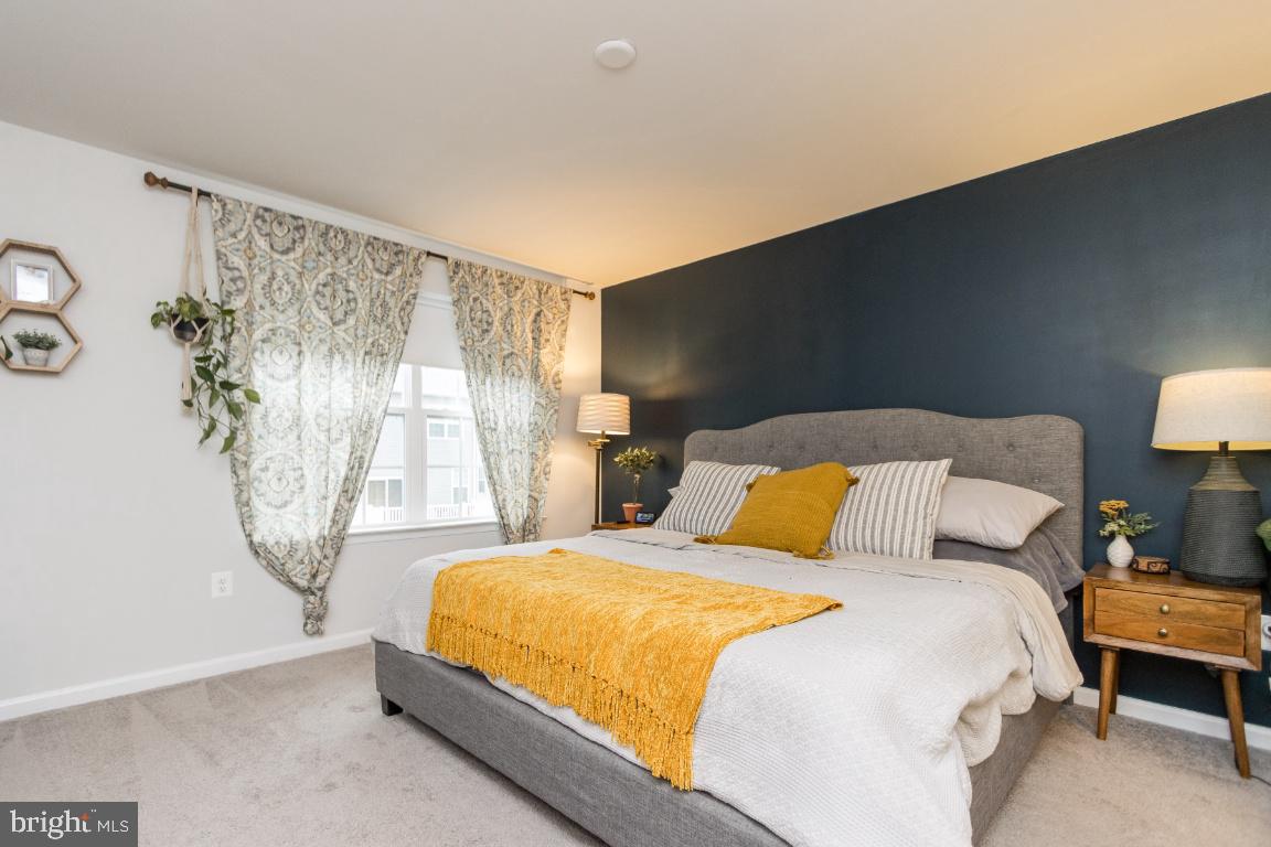 TALLYN RIDGE - Residential