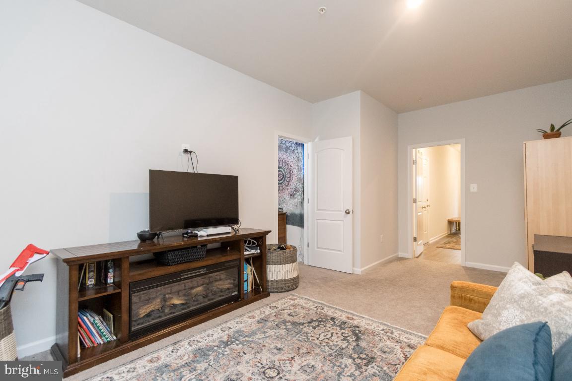 TALLYN RIDGE - Residential