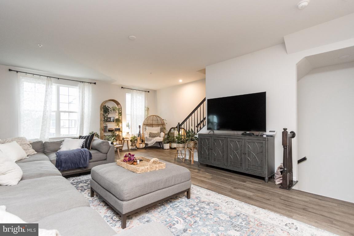 TALLYN RIDGE - Residential