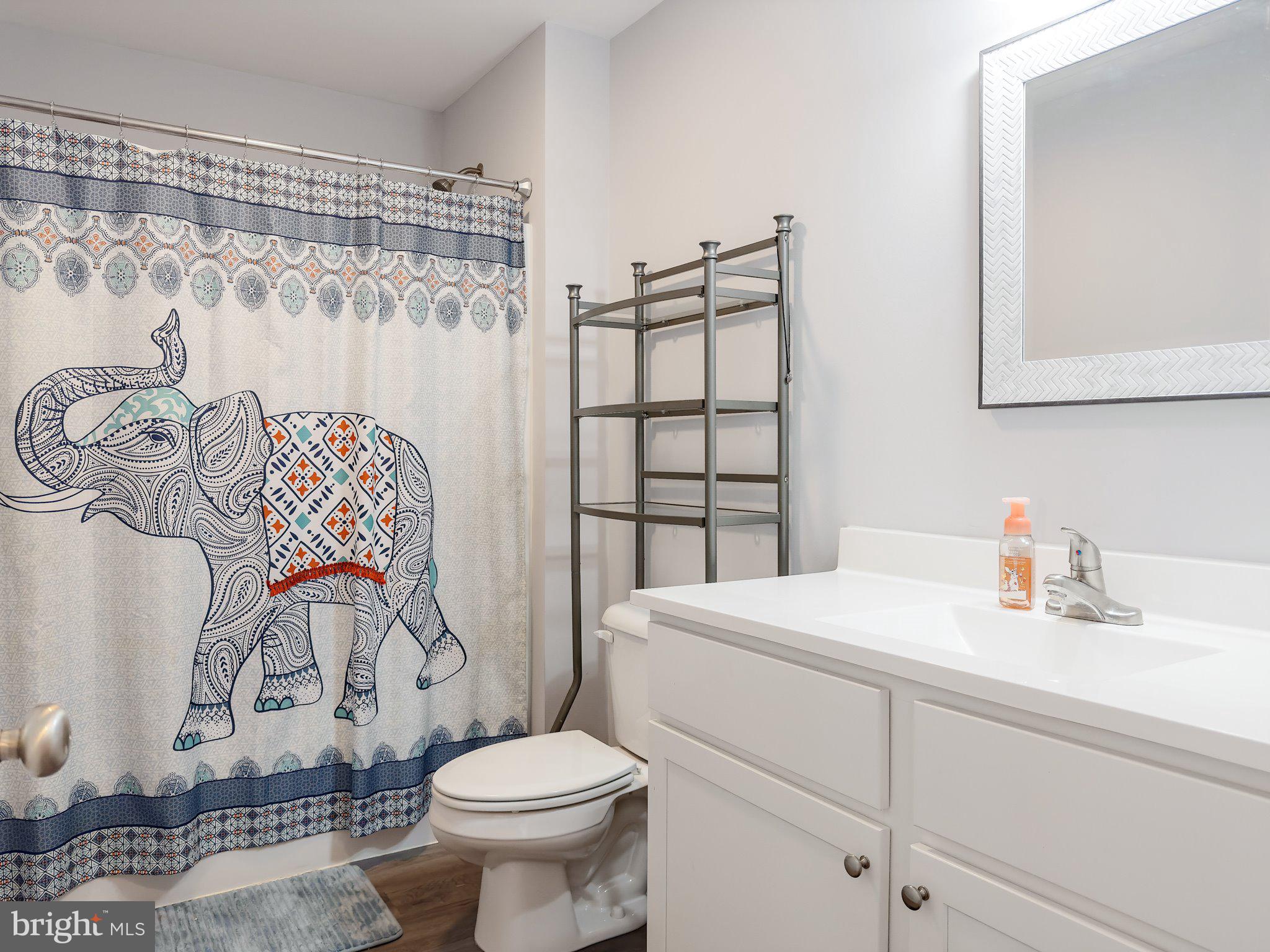 CLAYMONT CHASE - Residential