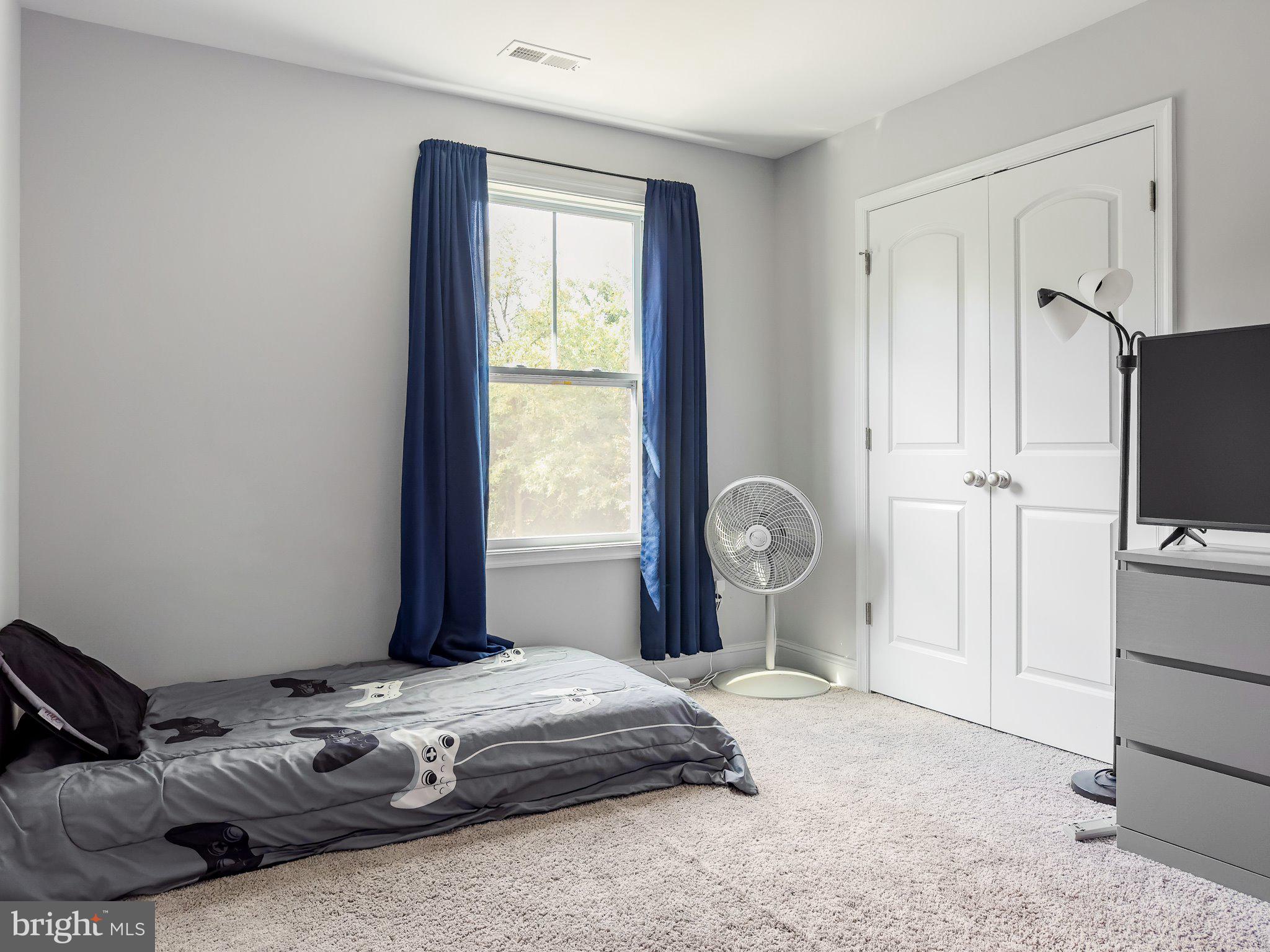 CLAYMONT CHASE - Residential