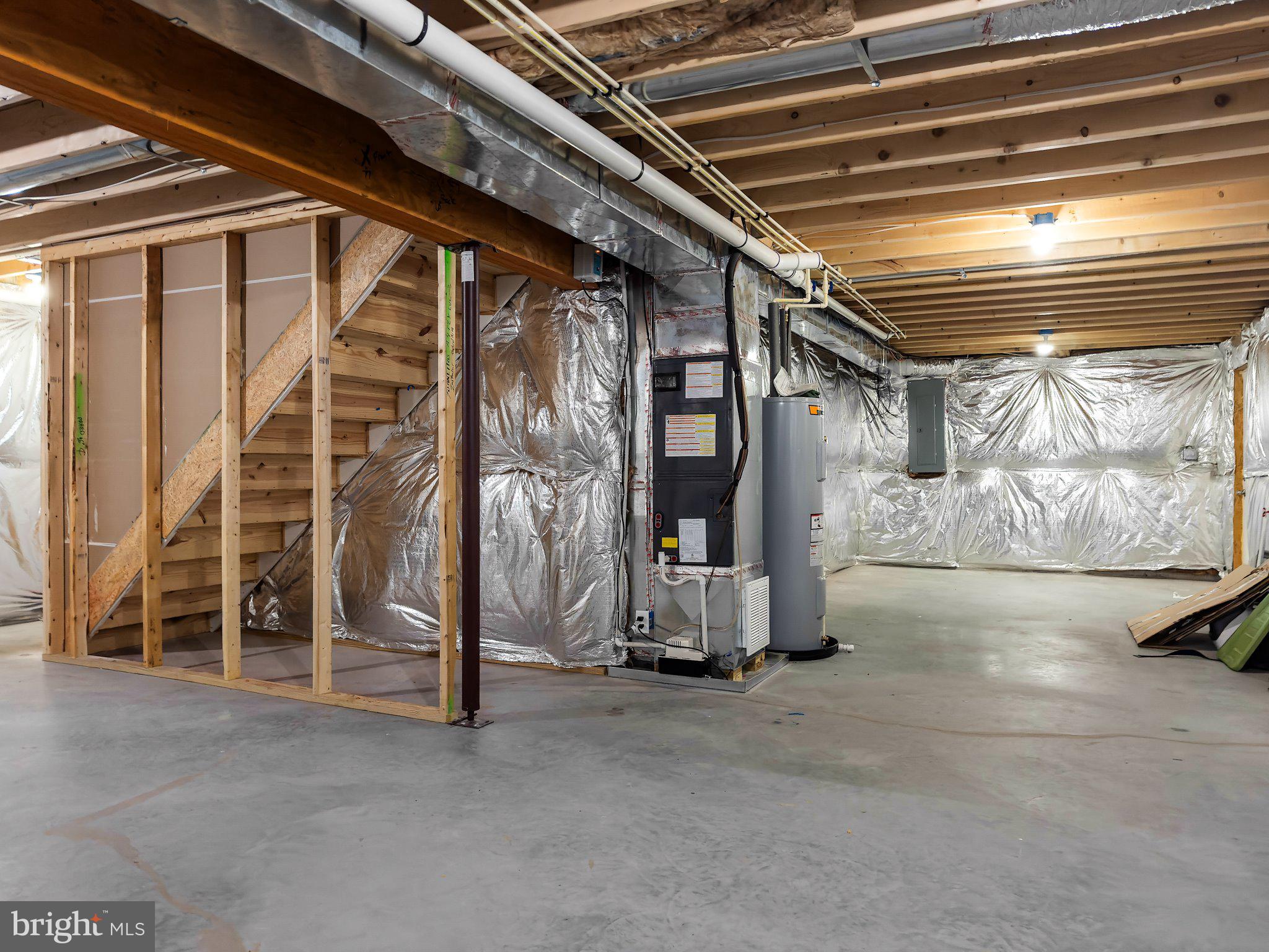 CLAYMONT CHASE - Residential