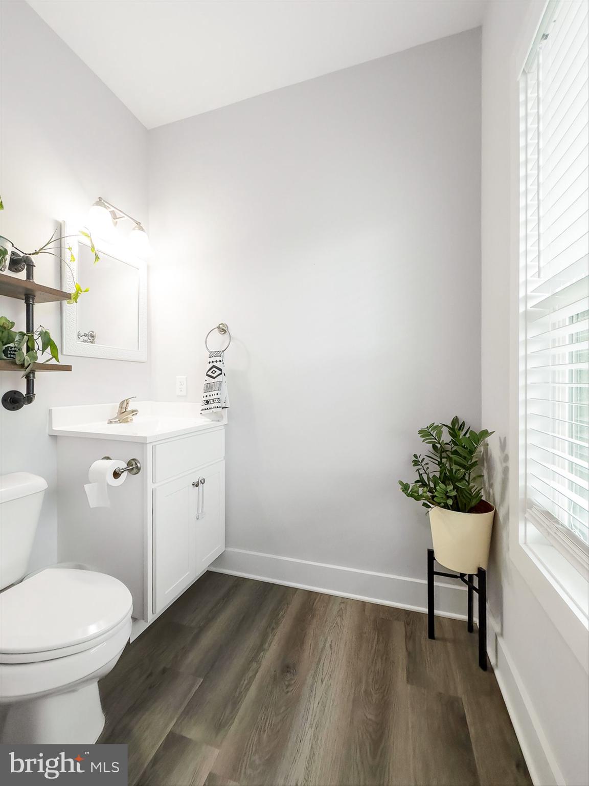 CLAYMONT CHASE - Residential