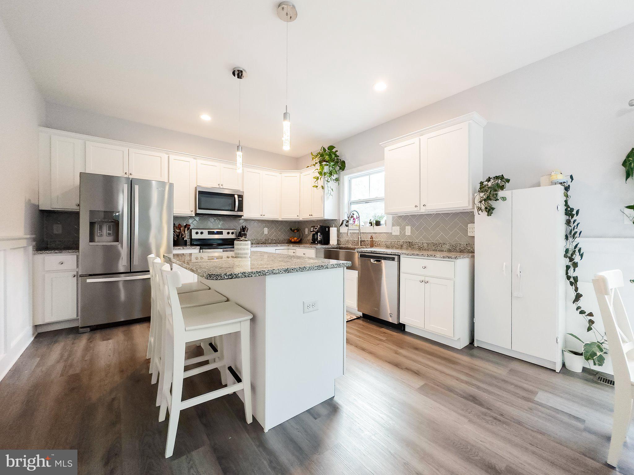 CLAYMONT CHASE - Residential