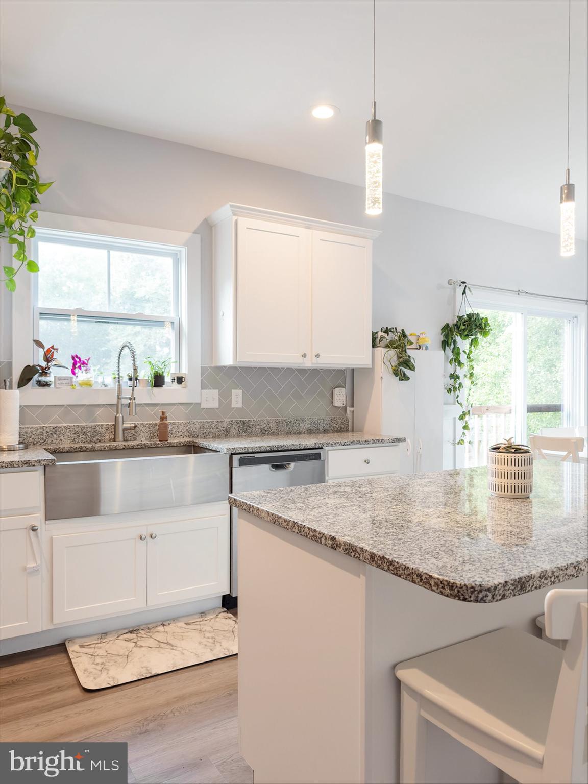 CLAYMONT CHASE - Residential