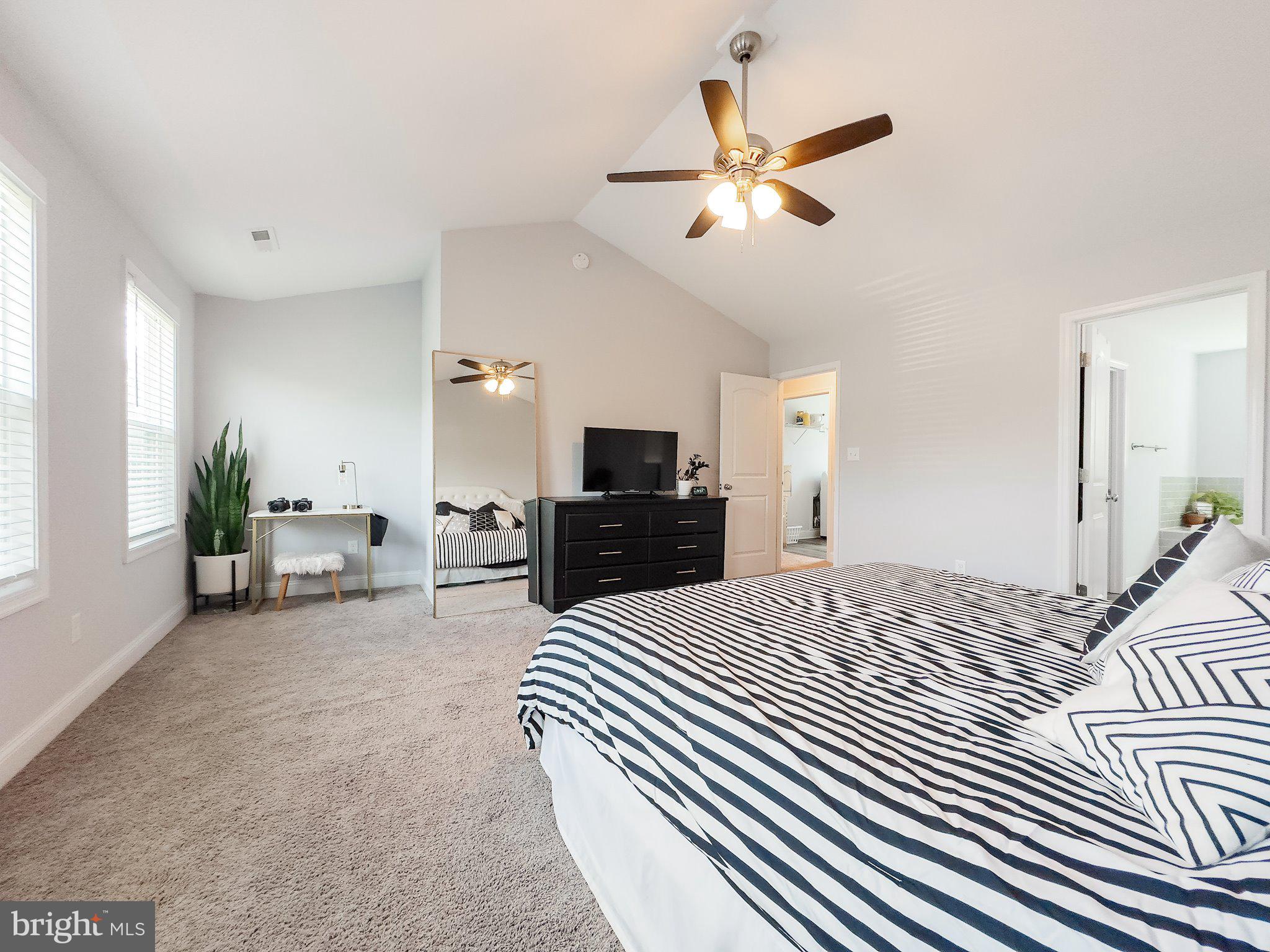 CLAYMONT CHASE - Residential