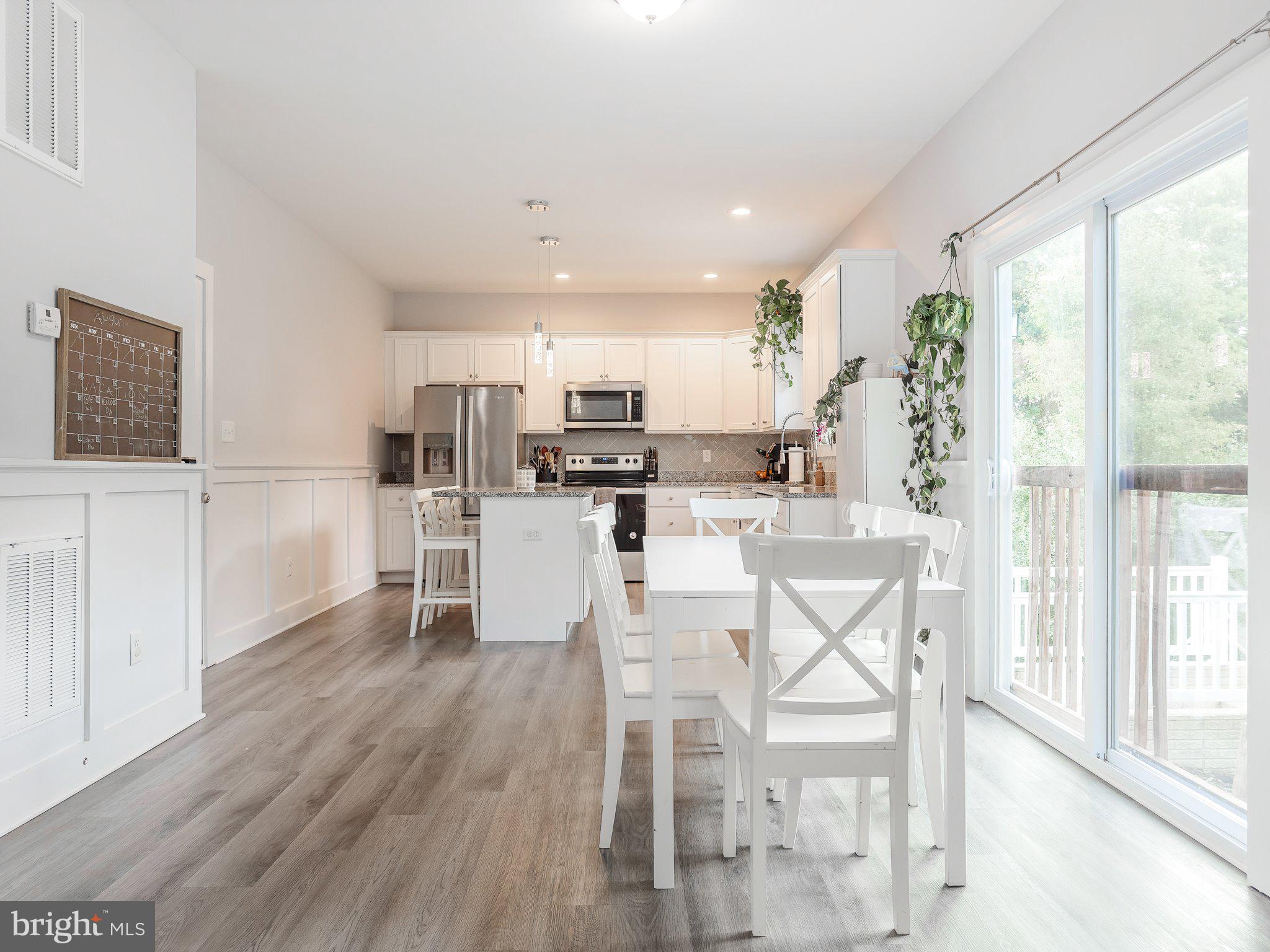 CLAYMONT CHASE - Residential