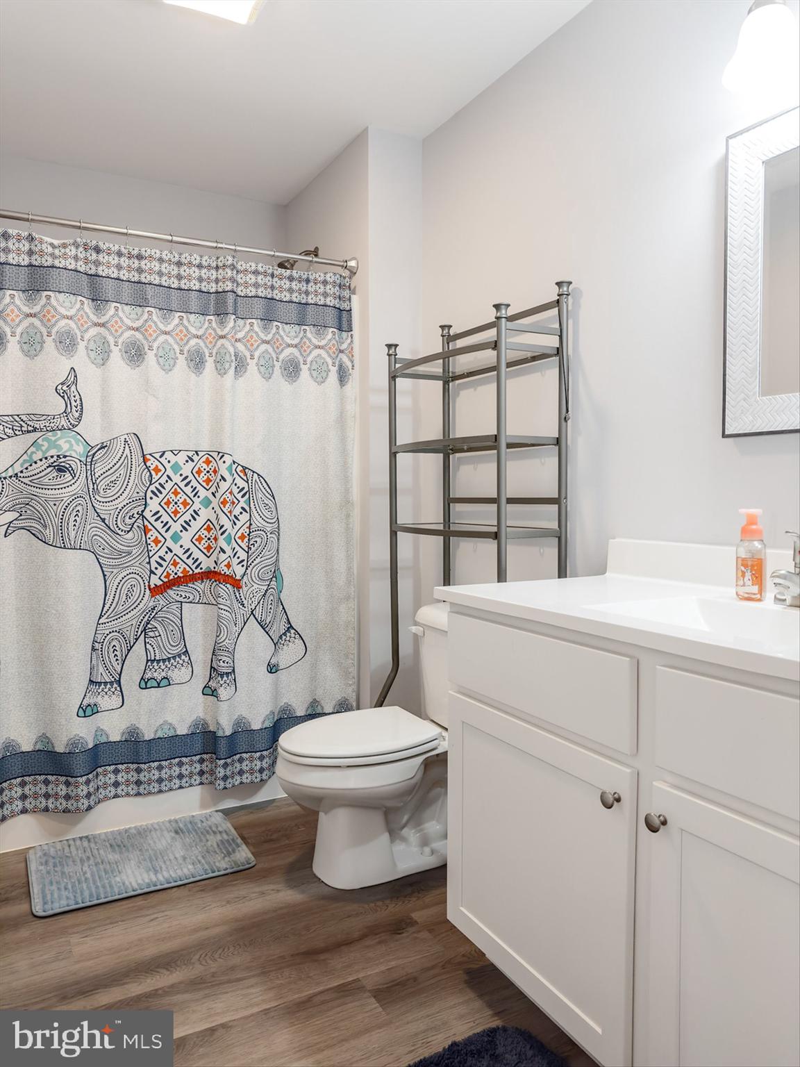 CLAYMONT CHASE - Residential