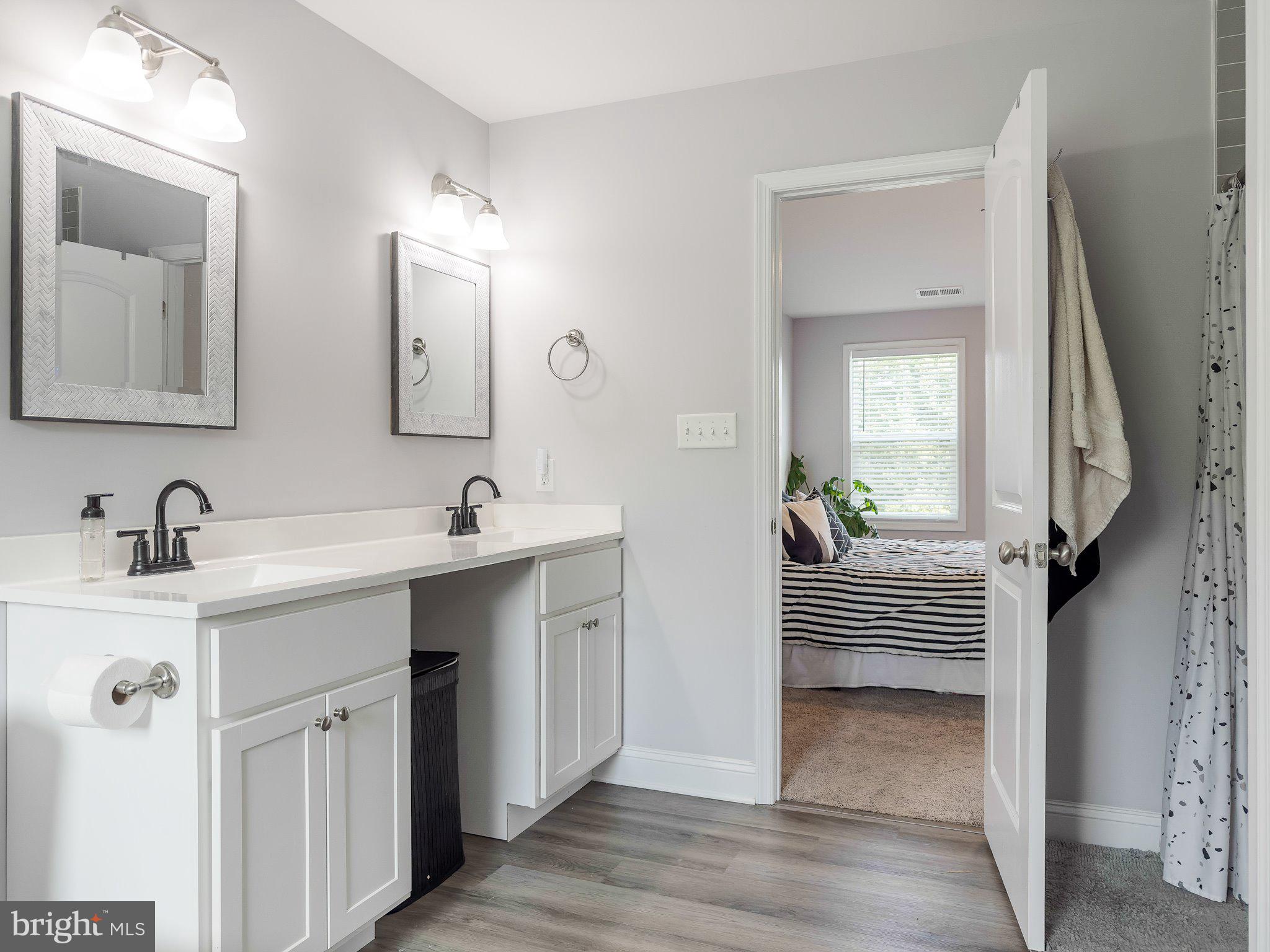 CLAYMONT CHASE - Residential