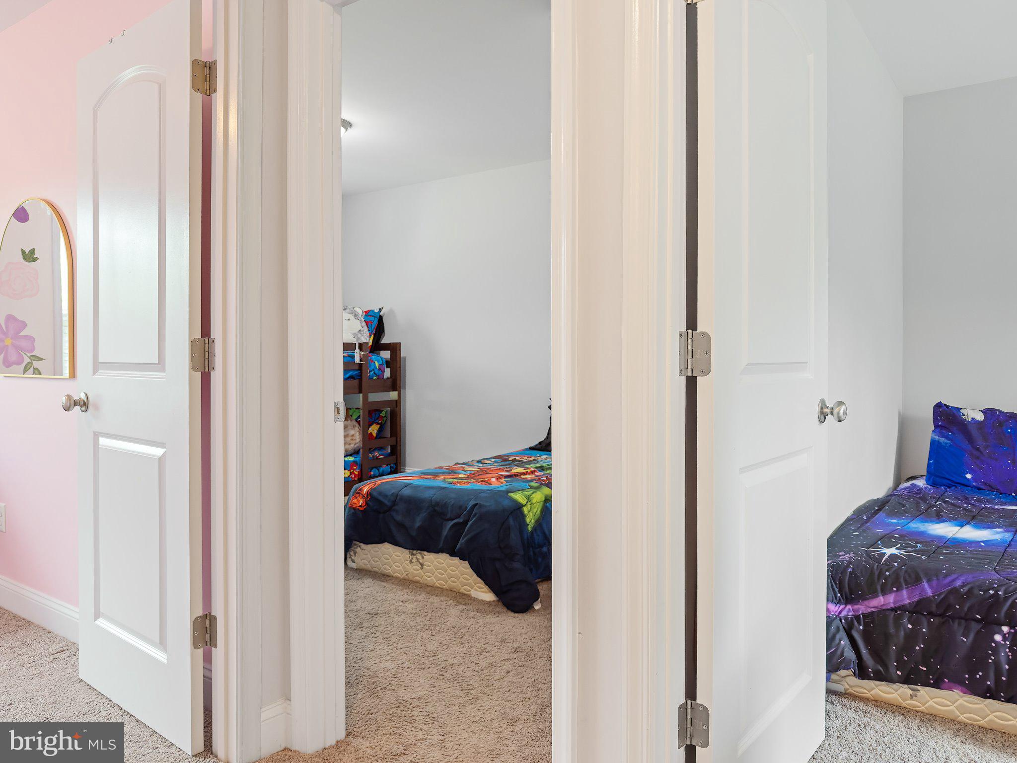 CLAYMONT CHASE - Residential