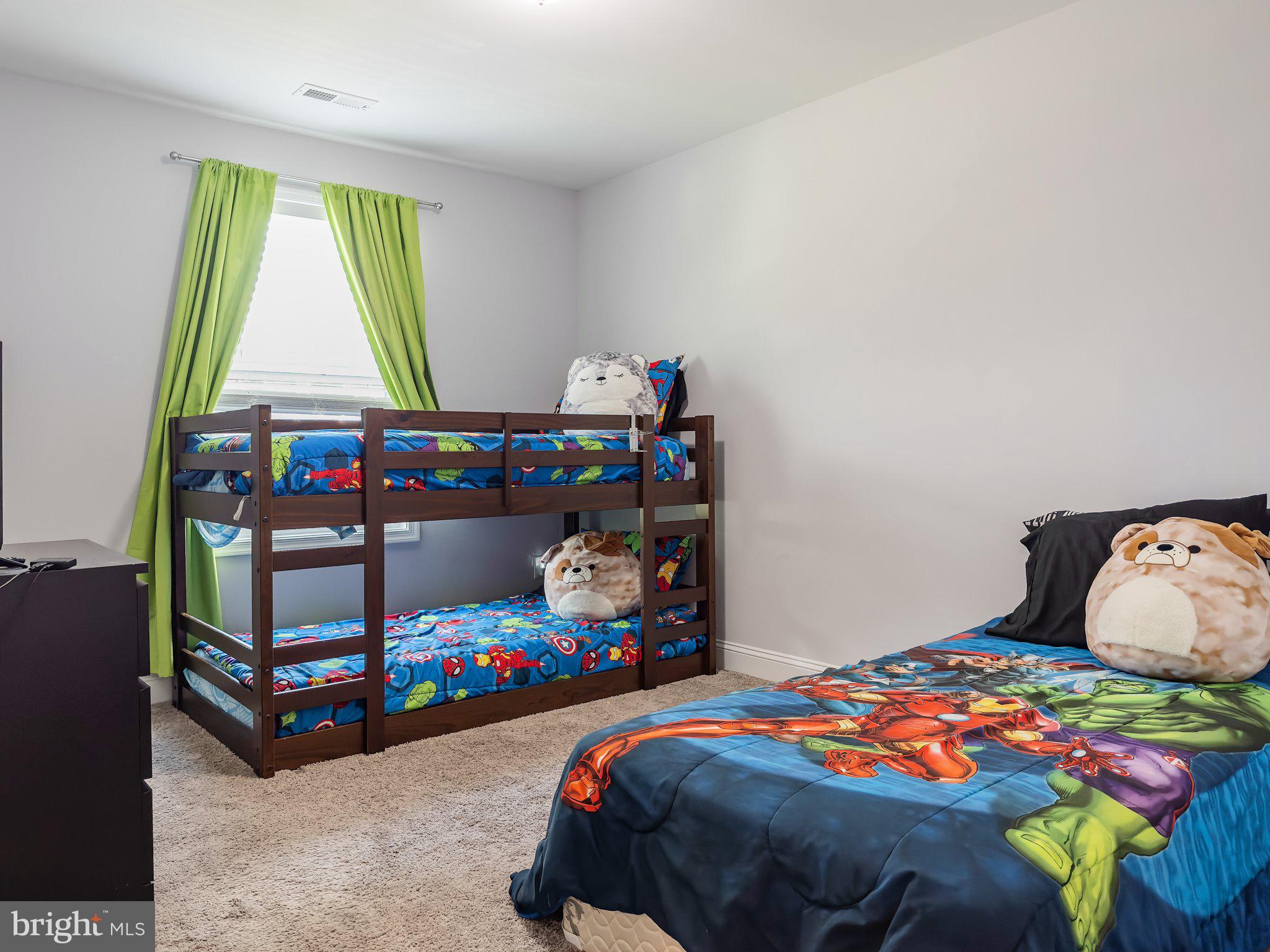 CLAYMONT CHASE - Residential