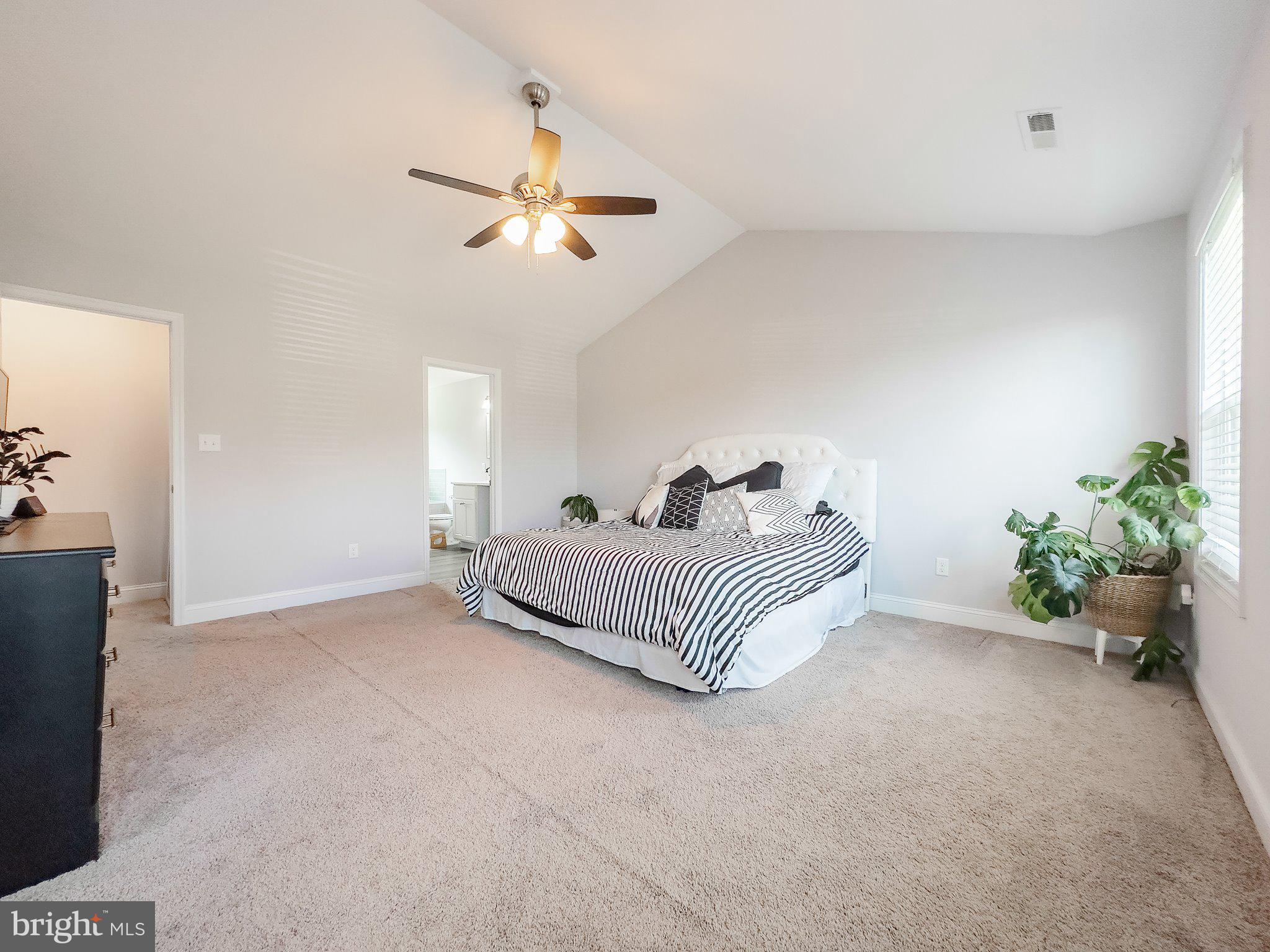 CLAYMONT CHASE - Residential