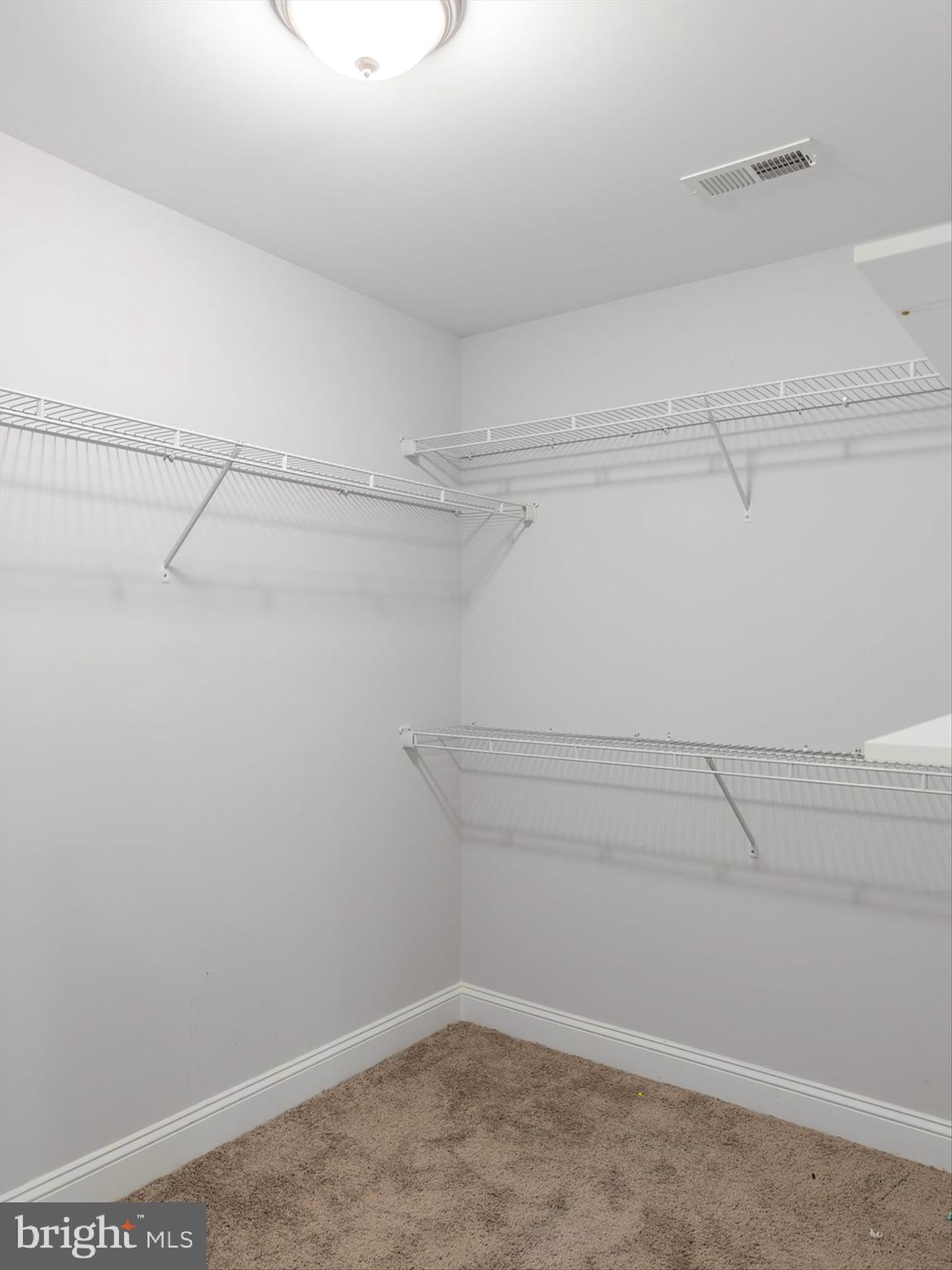 CLAYMONT CHASE - Residential