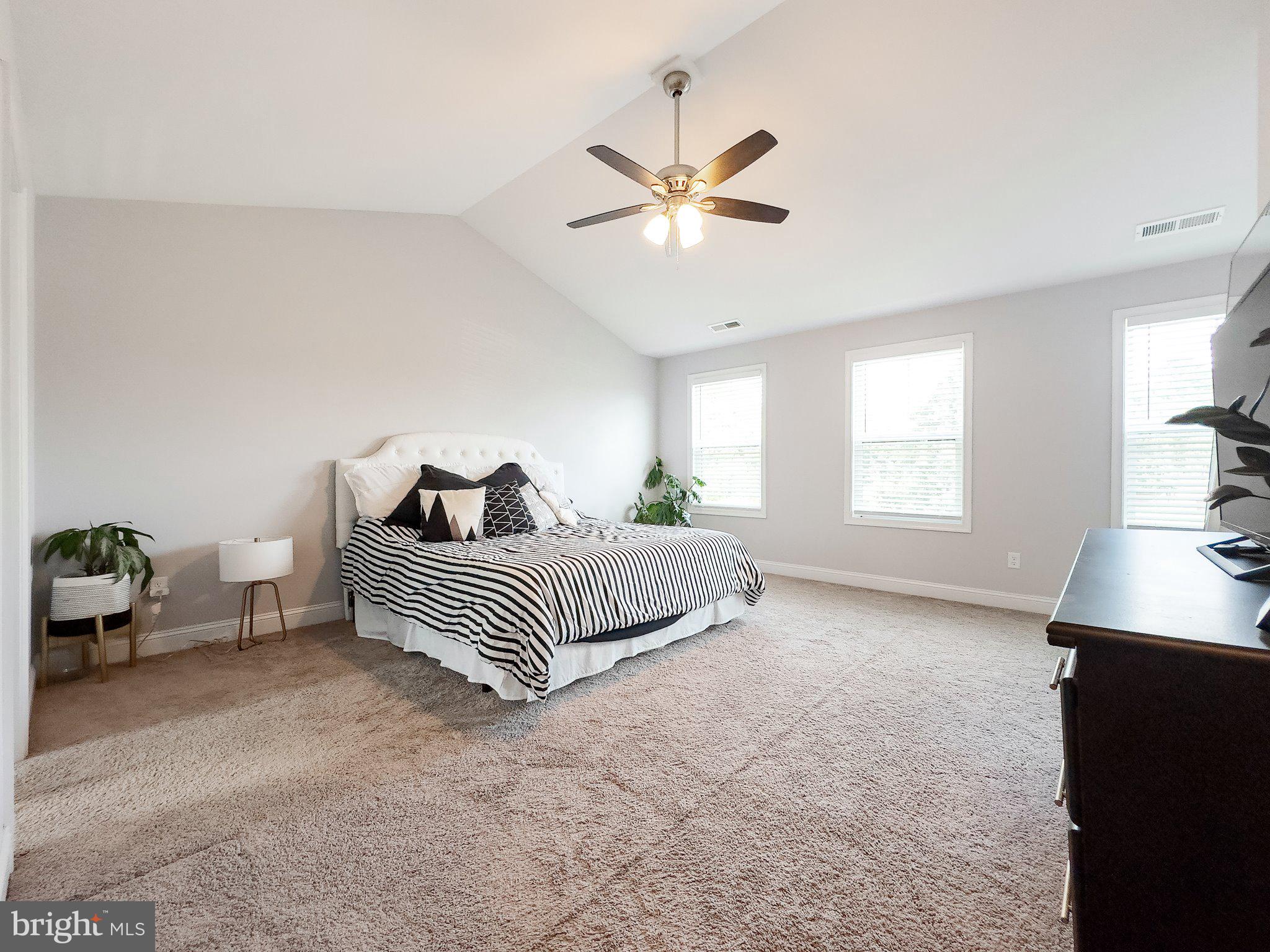 CLAYMONT CHASE - Residential