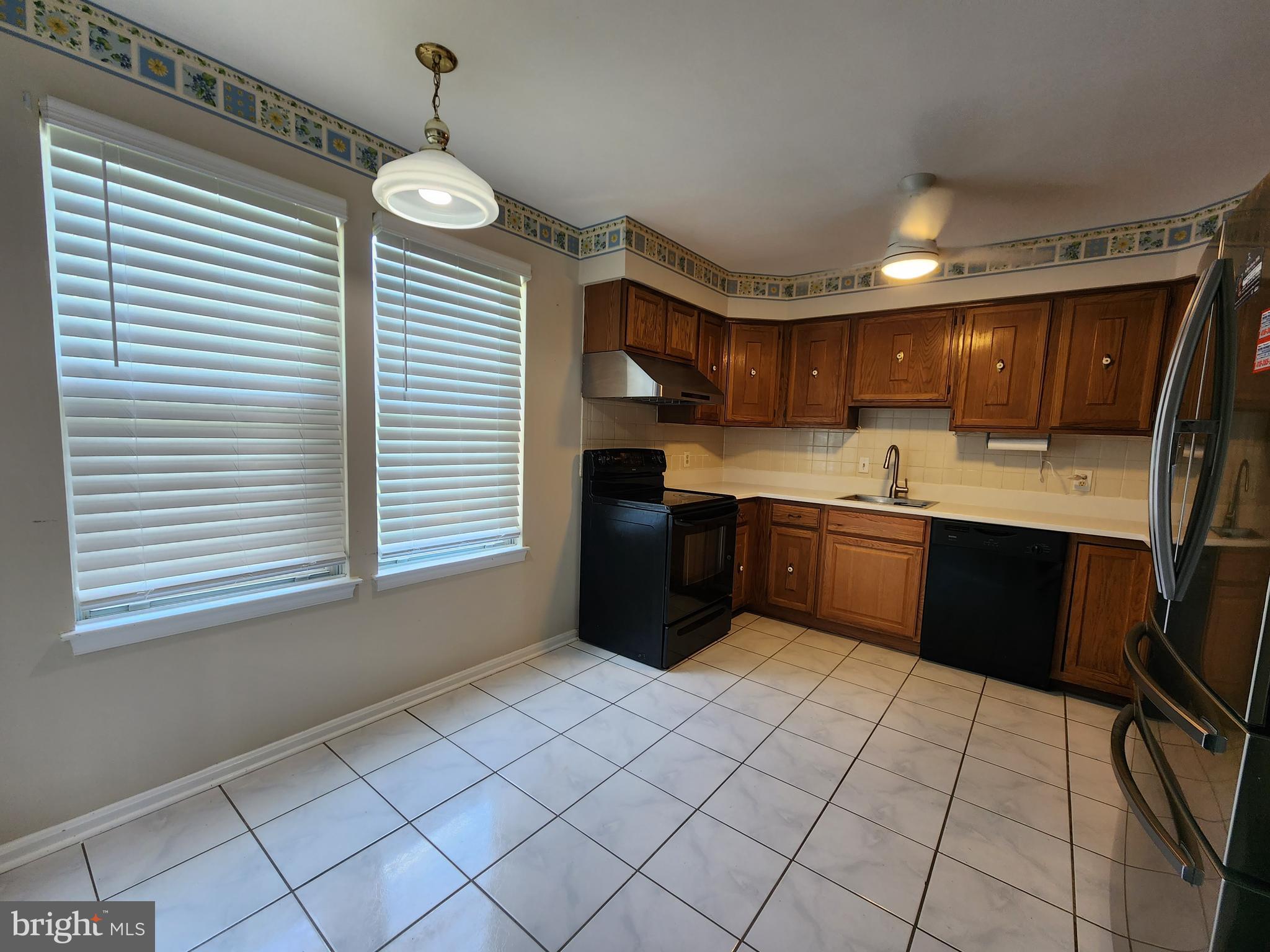 CARRIAGE HILL - Residential Lease